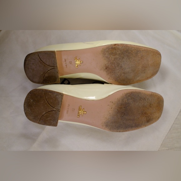 Charming Prada Vintage Patent Leather Loafers - Picture 8 of 13